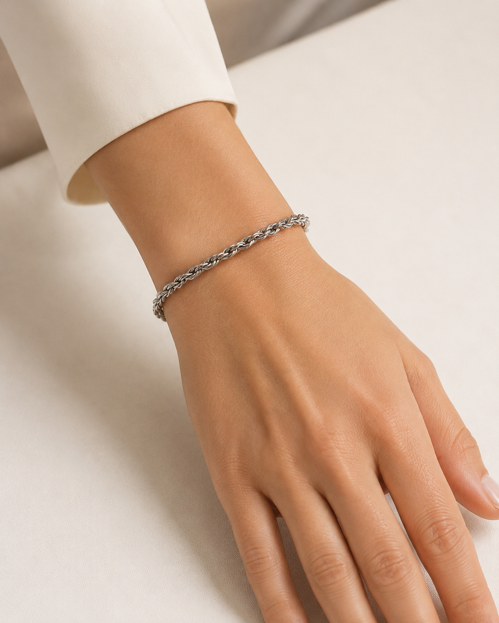 Infinite Twist Bracelet - 4 mm